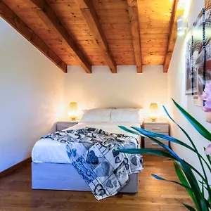 https://iseo-lake-villa-con-vista-lago-e-piscina.it-lombardy.com